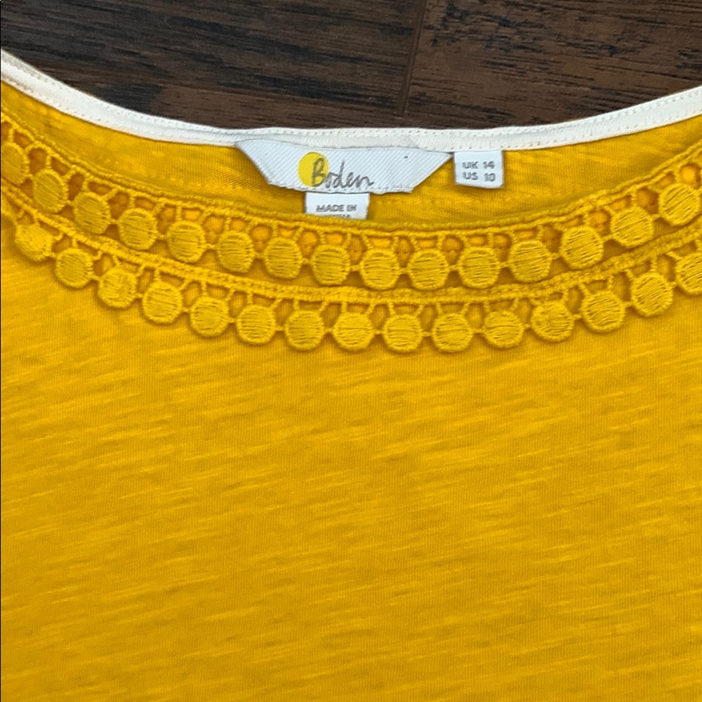 Women's Yellow Short Sleeve Crochet Trim Tee - Picture 2 of 2